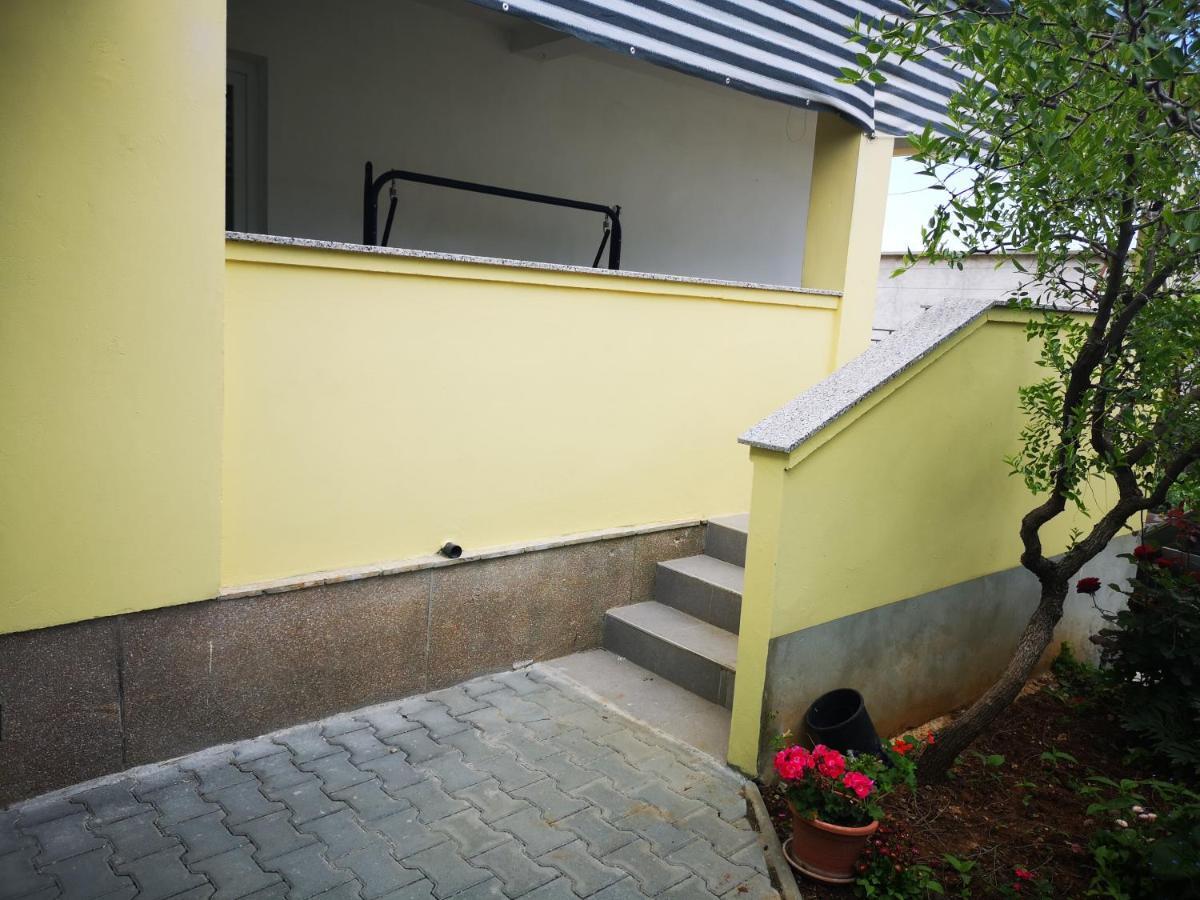 Apartments Kocijan Sukošan Esterno foto